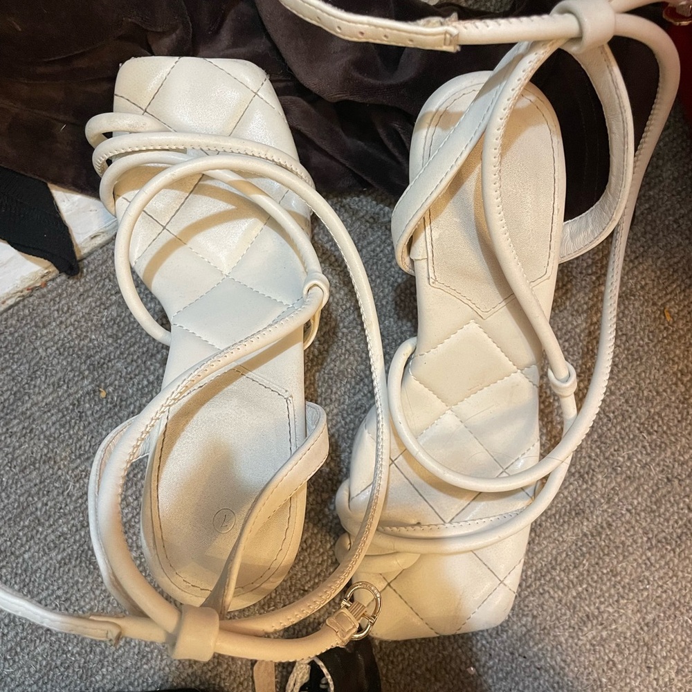 Elegant White Strappy Women's Shoes